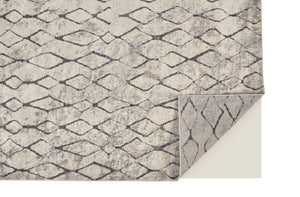 HomeRoots 8' Gray and Ivory Geometric Area Rug – Durable, Stain-Resistant Design for Stylish Living Spaces 8' X 10' 565955