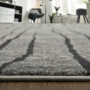 Homeroots 4' X 6' Gray And Black Abstract Power Loom Area Rug Gray Polypropylene 565959