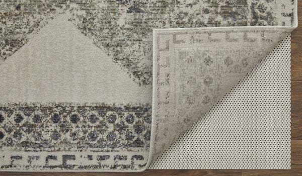 HomeRoots 4' Gray and Ivory Abstract Area Rug - Stylish Power-Loomed Design for Modern and Transitional Spaces 4' X 6' 565970