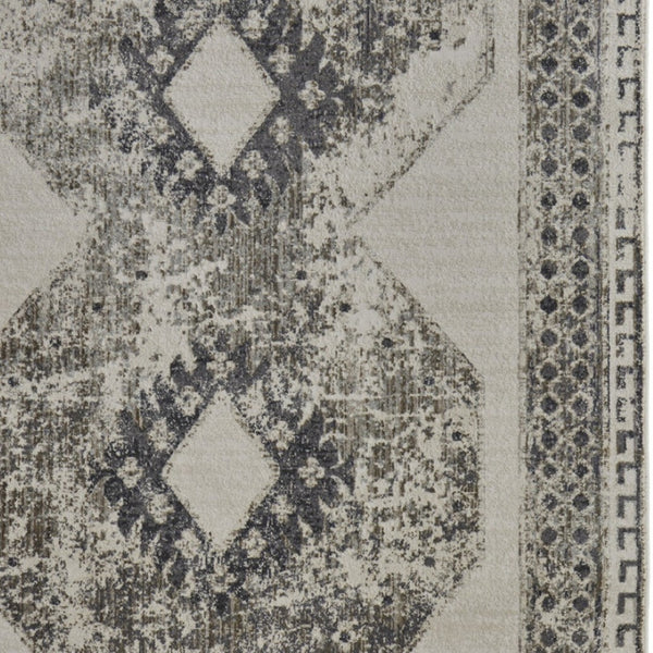 HomeRoots 4' Gray and Ivory Abstract Area Rug - Stylish Power-Loomed Design for Modern and Transitional Spaces 4' X 6' 565970