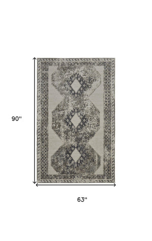 HomeRoots 4' Gray and Ivory Abstract Area Rug - Stylish Power-Loomed Design for Modern and Transitional Spaces 5' X 8' 565971