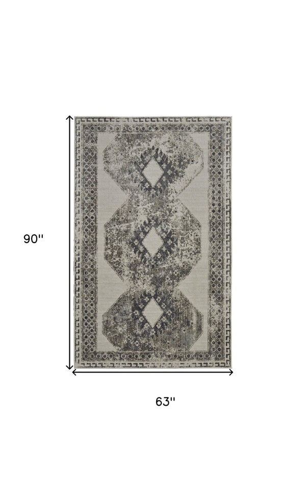 HomeRoots 4' Gray and Ivory Abstract Area Rug - Stylish Power-Loomed Design for Modern and Transitional Spaces 5' X 8' 565971