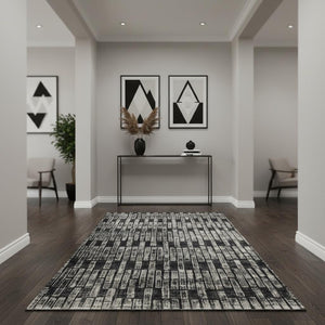 HomeRoots 4' Gray and Black Geometric Area Rug - Modern Power Loom Design with Worn-Faded Look for Homes 4' X 6' 565976