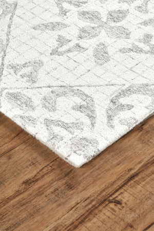 HomeRoots 5' Hand-Tufted Wool Area Rug with Floral Ivory and Gray Design for Timeless Elegance and Durability 5' X 8' 566116