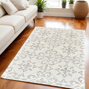 HomeRoots 5' Hand-Tufted Wool Area Rug with Floral Ivory and Gray Design for Timeless Elegance and Durability 5' X 8' 566116