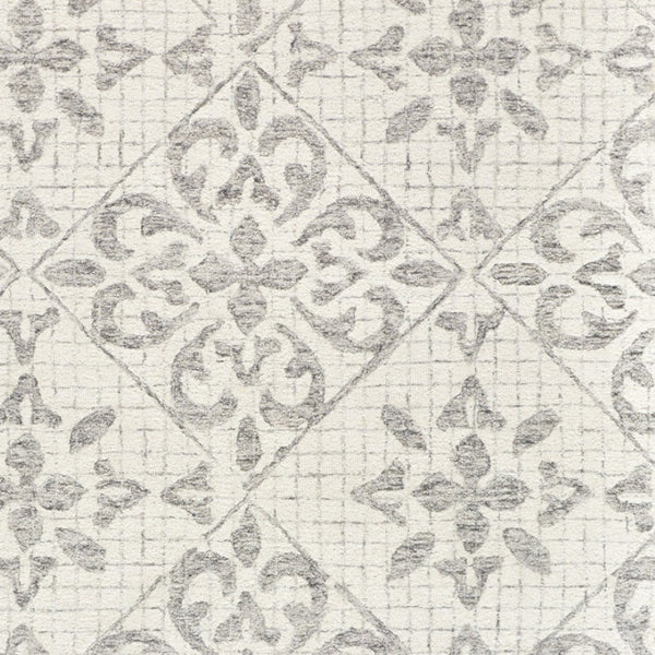 HomeRoots 5' Hand-Tufted Wool Area Rug with Floral Ivory and Gray Design for Timeless Elegance and Durability 5' X 8' 566116