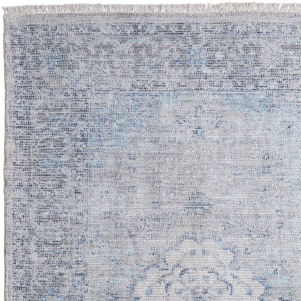 HomeRoots 4' Hand-Woven Distressed Oriental Area Rug in Gray, Blue, and Ivory with Classic Fringe Detail 10' X 14' 566161