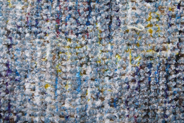 HomeRoots 4' Blue and Ivory Abstract Hand-Woven Area Rug with Fringed Tassels – Unique Distressed Design 5' X 8' 566199