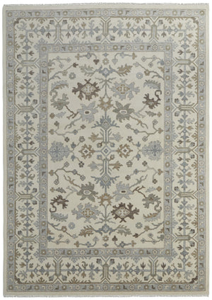 HomeRoots 4' Hand-Knotted Wool Area Rug with Floral Design and Tassel Fringe for Timeless Home Décor 4' X 6' 566286