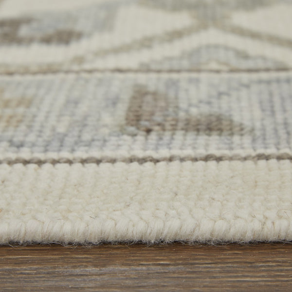HomeRoots 4' Hand-Knotted Wool Area Rug with Floral Design and Tassel Fringe for Timeless Home Décor 4' X 6' 566286