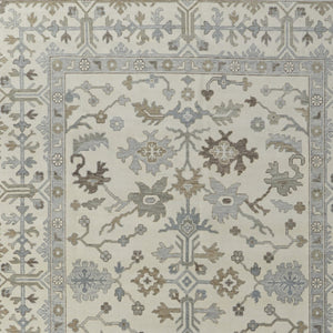 HomeRoots 4' Hand-Knotted Wool Area Rug with Floral Design and Tassel Fringe for Timeless Home Décor 6' X 9' 566287