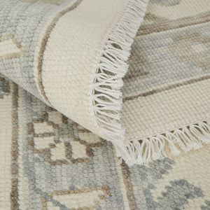 HomeRoots 4' Hand-Knotted Wool Area Rug with Floral Design and Tassel Fringe for Timeless Home Décor 8' X 10' 566288