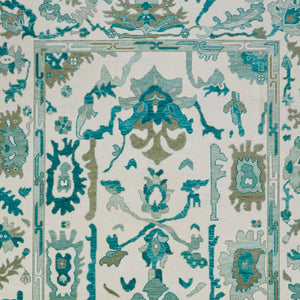 HomeRoots 4' Ivory and Blue Floral Hand-Knotted Wool Area Rug with Elegant Fringe for Timeless Home Style 6' X 9' 566305