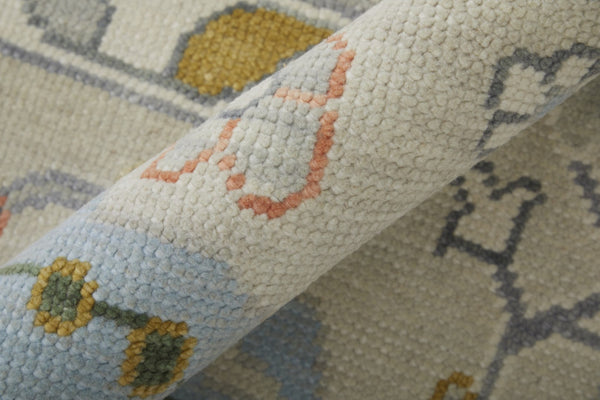 HomeRoots 4' Hand-Knotted Wool Area Rug with Floral Design in Gray, Ivory, and Gold - Cozy Elegance for Any Room 6' X 9' 566323