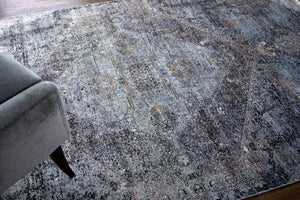 Homeroots 12' X 15' Abstract Distressed Area Rug - Luxurious Texture, Stylish Design, Perfect For Any Room Gray Viscose 566338