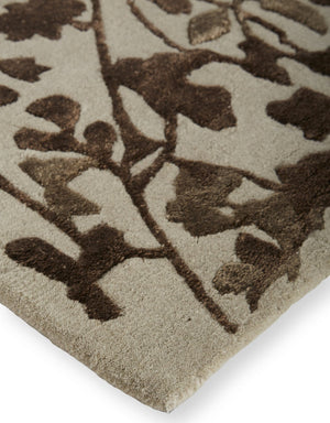 HomeRoots 5' Elegant Hand-Tufted Floral Area Rug in Soft Taupe and Rich Brown for Timeless Home Décor 10' X 14' 566380