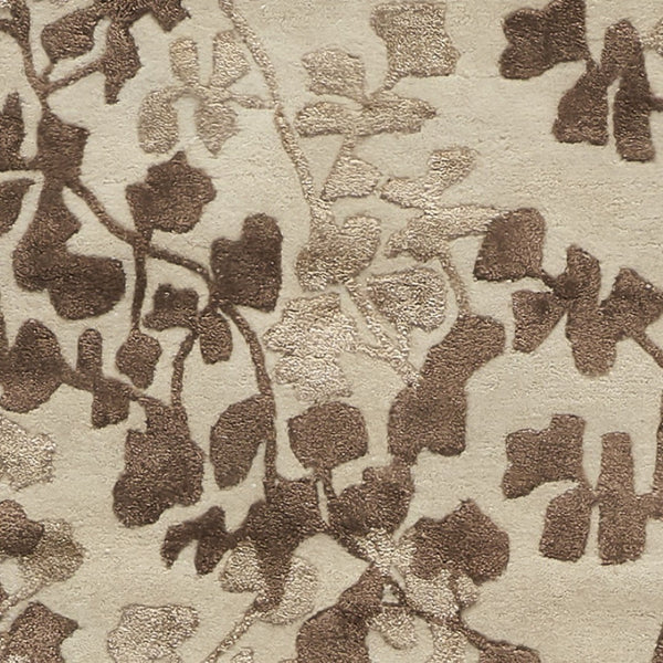 HomeRoots 5' Elegant Hand-Tufted Floral Area Rug in Soft Taupe and Rich Brown for Timeless Home Décor 8' Runner 566381