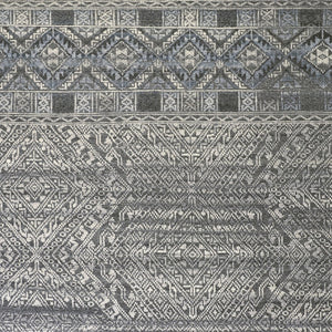 HomeRoots 6' Gray and Ivory Geometric Hand-Knotted Area Rug - Modern Style, Durable Wool Blend, Unique Design 6' X 9' 566384