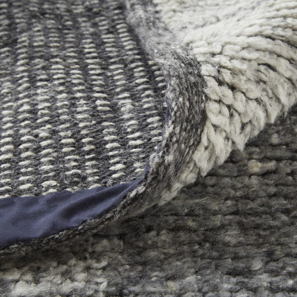 HomeRoots 4' Gray and Ivory Wool Geometric Area Rug - Handcrafted Comfort for Stylish, Family-Friendly Spaces 6' X 9' 566408