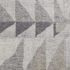 HomeRoots 4' Gray and Ivory Wool Geometric Area Rug - Handcrafted Comfort for Stylish, Family-Friendly Spaces 12' X 15' 566412