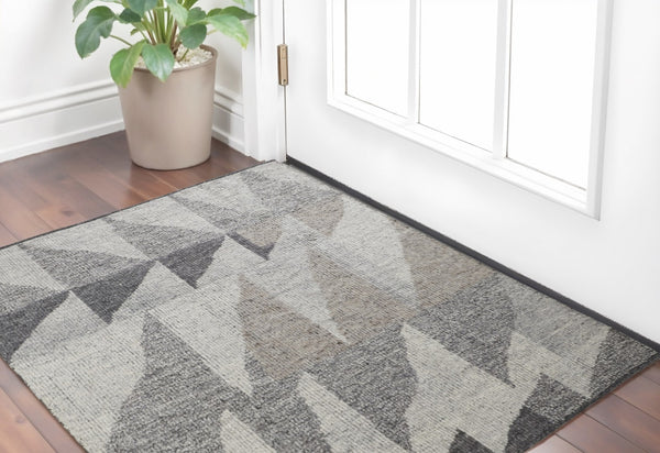 HomeRoots 4' Gray and Ivory Wool Geometric Area Rug - Handcrafted Comfort for Stylish, Family-Friendly Spaces 2' X 3' 566413