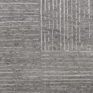 HomeRoots 4' Hand-Knotted Gray and Ivory Wool Area Rug – Timeless Checkered Design for Modern and Traditional Homes 8' X 10' 566416