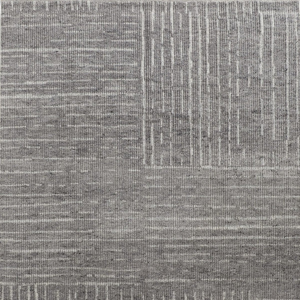 HomeRoots 4' Hand-Knotted Gray and Ivory Wool Area Rug – Timeless Checkered Design for Modern and Traditional Homes 9' X 13' 566418