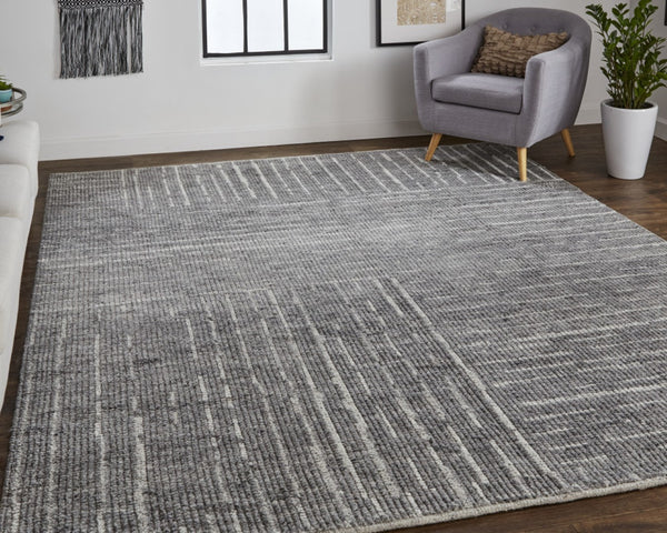 HomeRoots 4' Hand-Knotted Gray and Ivory Wool Area Rug – Timeless Checkered Design for Modern and Traditional Homes 2' X 3' 566420
