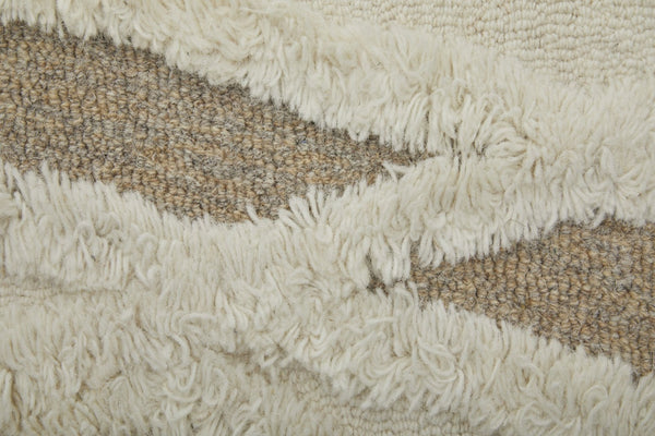HomeRoots 4' Wool Geometric Area Rug in Ivory, Taupe & Brown - Hand-Tufted, Soft, Durable, Stylish Design 4' X 6' 566449