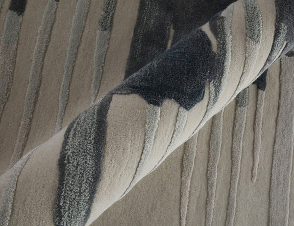 HomeRoots 4' Modern Abstract Hand-Tufted Area Rug in Gray, Ivory, and Blue - Calming Elegance for Any Room 2' X 3' 566462