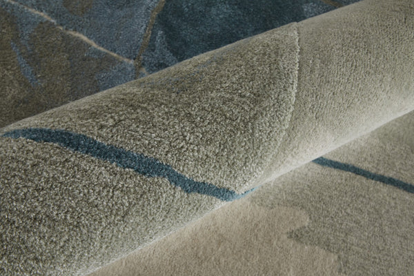 HomeRoots 4' Stylish Blue and Gray Abstract Hand-Tufted Area Rug for Modern Living Room Comfort and Elegance 2' X 3' 566483