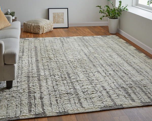 HomeRoots 4' Hand-Woven Wool Area Rug in Gray and Ivory Stripes – Elegant, Durable, Stain-Resistant Design 2' X 3' 566535