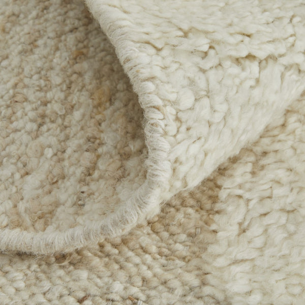 HomeRoots 4' Hand-Woven Ivory Wool Geometric Area Rug – Timeless Texture for Stylish Home Décor & Comfort 4' X 6' 566537