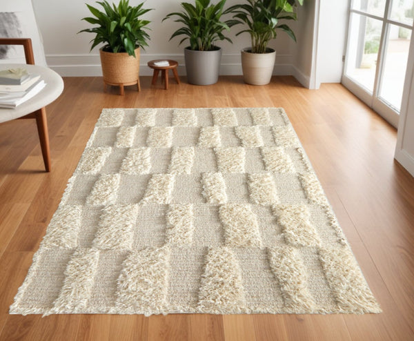 HomeRoots 4' Hand-Woven Ivory Wool Geometric Area Rug – Timeless Texture for Stylish Home Décor & Comfort 4' X 6' 566537