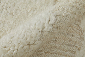 HomeRoots 4' Hand-Woven Ivory Wool Geometric Area Rug – Timeless Texture for Stylish Home Décor & Comfort 2' X 3' 566543