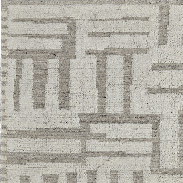 HomeRoots 4' Gray and Ivory Hand-Woven Wool Geometric Area Rug - Durable, Modern Style for Any Room Decor 9' X 13' 566557