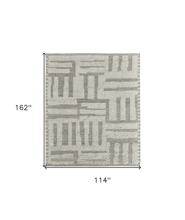 HomeRoots 4' Gray and Ivory Hand-Woven Wool Geometric Area Rug - Durable, Modern Style for Any Room Decor 9' X 13' 566557