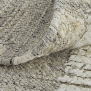 HomeRoots 4' Gray and Ivory Hand-Woven Wool Geometric Area Rug - Durable, Modern Style for Any Room Decor 2' X 3' 566560