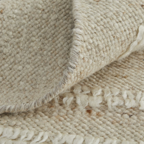 HomeRoots 4' Hand-Woven Wool Area Rug in White and Tan Stripes - Soft, Durable, and Easy-Care for Any Room 6' X 9' 566562