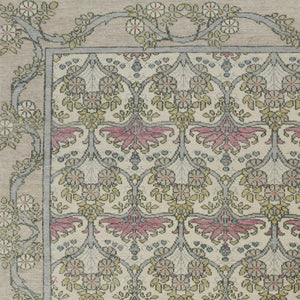 HomeRoots 4' Luxurious Hand-Knotted Wool Area Rug with Floral Design in Soft Ivory, Gray, and Pink Tones 4' X 6' 566628