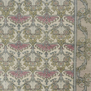 HomeRoots 4' Luxurious Hand-Knotted Wool Area Rug with Floral Design in Soft Ivory, Gray, and Pink Tones 6' X 9' 566629