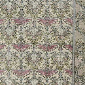HomeRoots 4' Luxurious Hand-Knotted Wool Area Rug with Floral Design in Soft Ivory, Gray, and Pink Tones 9' X 13' 566632