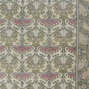 HomeRoots 4' Luxurious Hand-Knotted Wool Area Rug with Floral Design in Soft Ivory, Gray, and Pink Tones 2' X 3' 566635