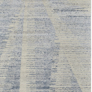 HomeRoots 3' Hand-Knotted Distressed Area Rug in Ivory, Blue & Silver - Modern Abstract Design for Your Home 4' X 6' 566645