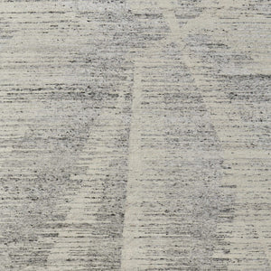HomeRoots 3' Hand-Knotted Distressed Area Rug in Ivory, Blue & Silver - Modern Abstract Design for Your Home 6' X 9' 566653