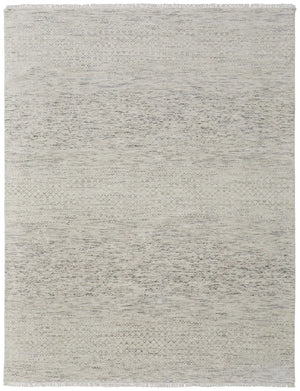 HomeRoots 8' Ivory and Gray Wool Hand-Knotted Area Rug with Fringe - Timeless Style for Any Space 8' X 12' 566674