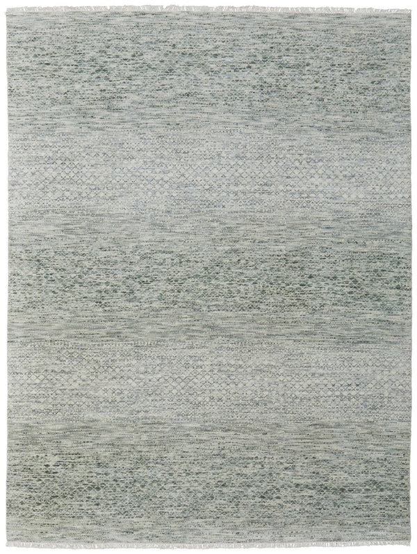 HomeRoots 8' Ivory and Gray Wool Hand-Knotted Area Rug with Fringe - Timeless Style for Any Space 9' X 13' 566695