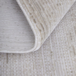 HomeRoots 5' Ivory and Silver Area Rug - Elegant, Durable, Stain-Resistant Design for Modern Living Spaces 7' X 10' 566802