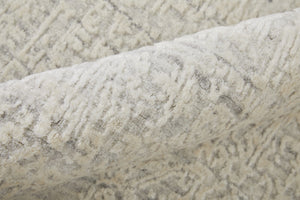 HomeRoots 3' Hand Woven Gray and Ivory Abstract Area Rug – Artisan Crafted for Modern Homes and Cozy Spaces 3' X 5' 566845