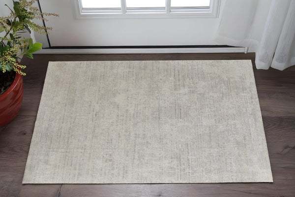 HomeRoots 3' Hand Woven Gray and Ivory Abstract Area Rug – Artisan Crafted for Modern Homes and Cozy Spaces 2' X 3' 566852